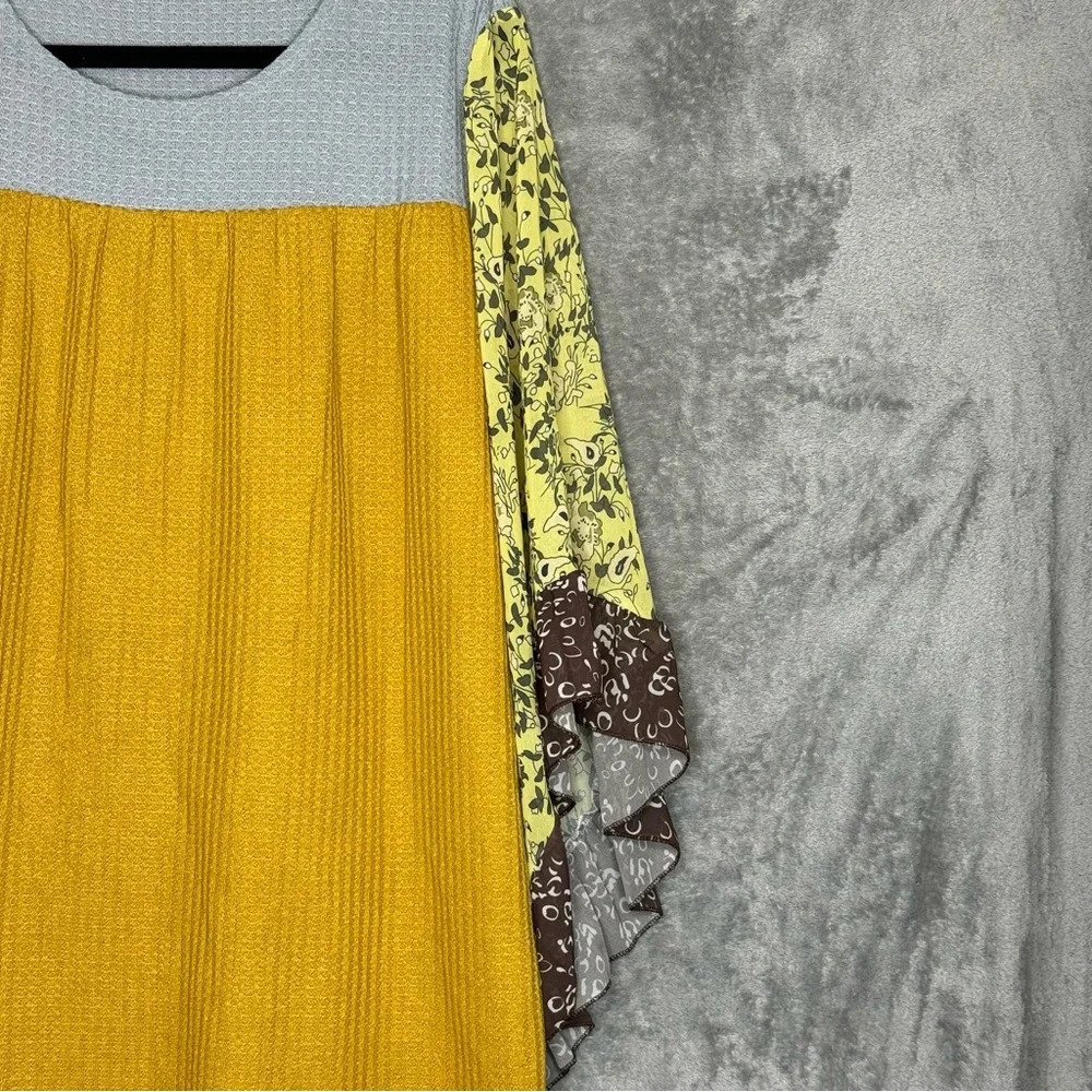 Amazon 1X Shirt Top Yellow Gray Solid Asymmetrical Short Sleeve Round Neck Knit - Picture 4 of 5